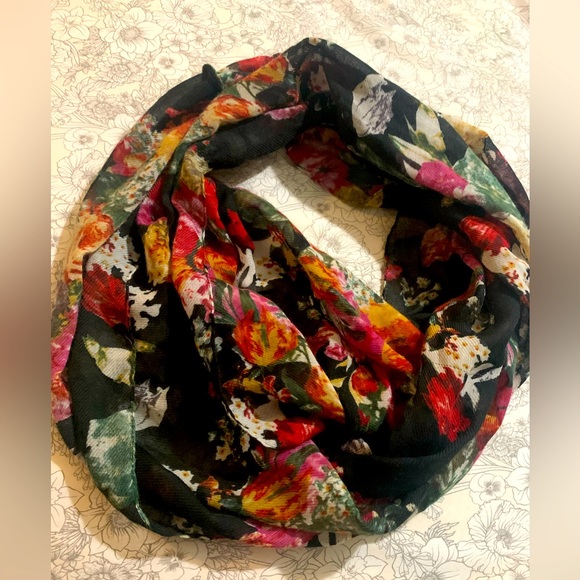 Accessories - Floral infinity scarf